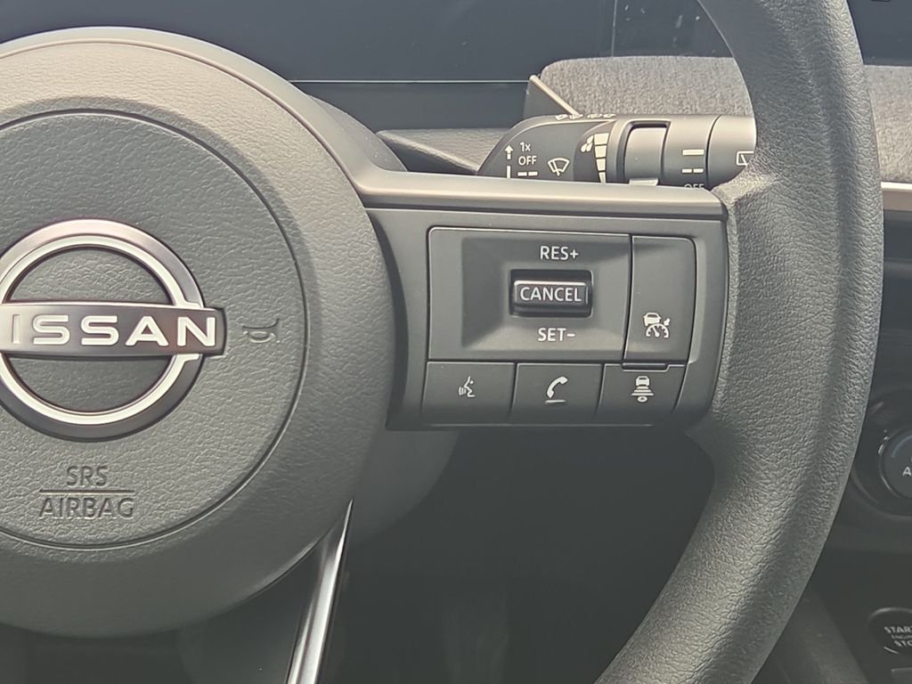 New 2026 Aspen White TriCoat / Super Black Two-tone Nissan SV image 23