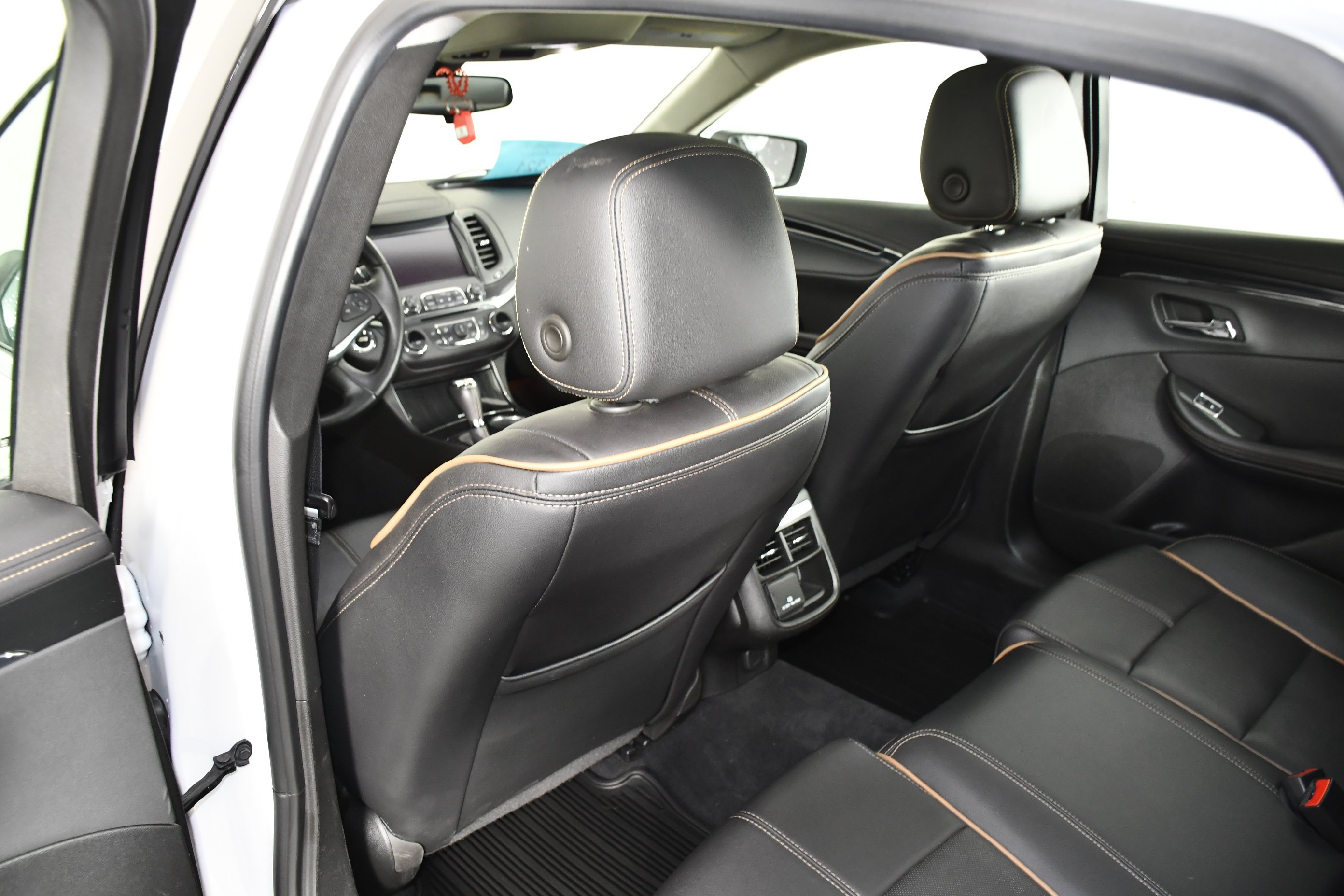 Used 2020 White Chevrolet Premier image 46