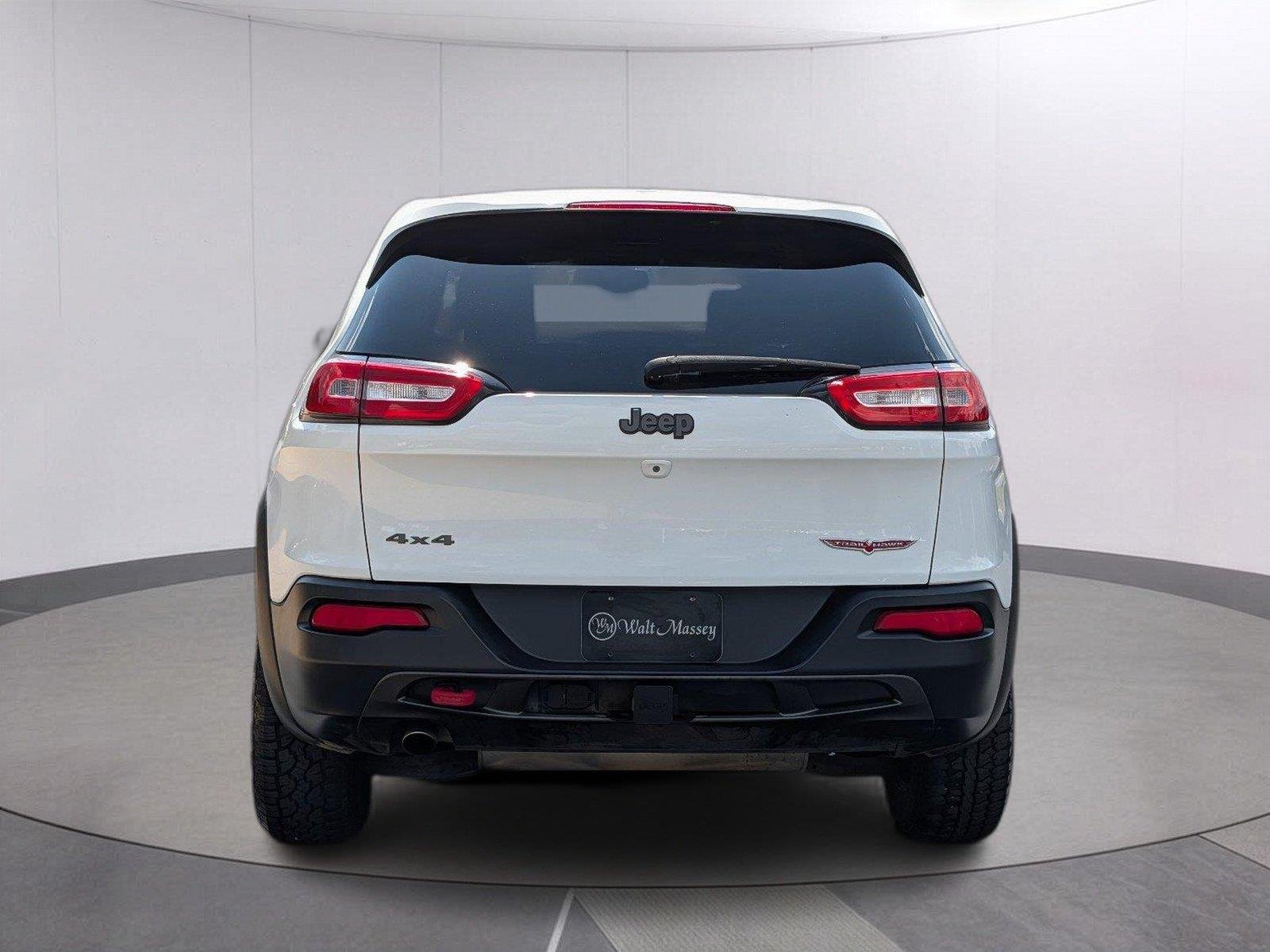 Used 2015 Bright White Clearcoat Jeep Trailhawk image 4