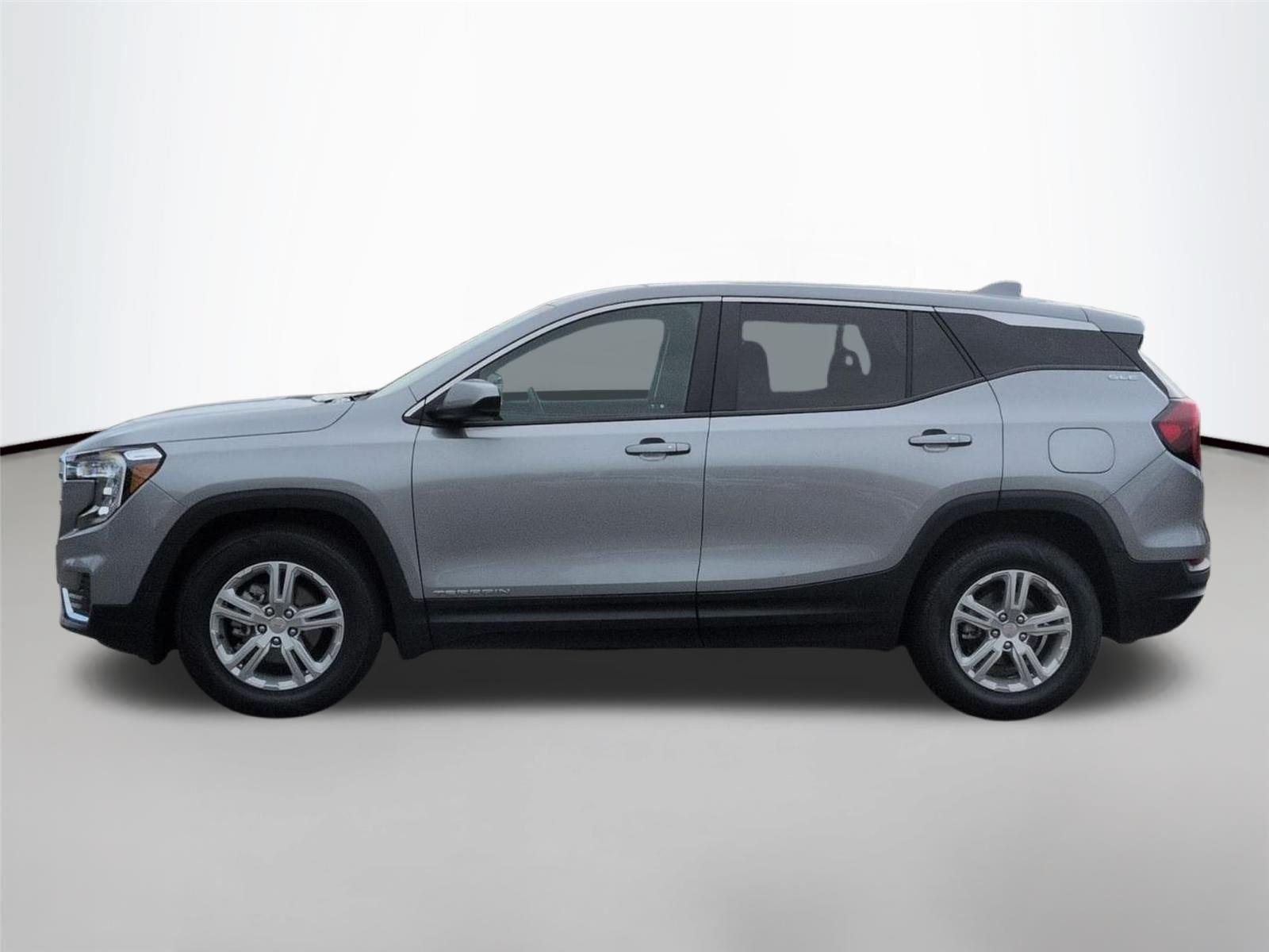 Used 2024 Sterling Metallic GMC SLE image 2