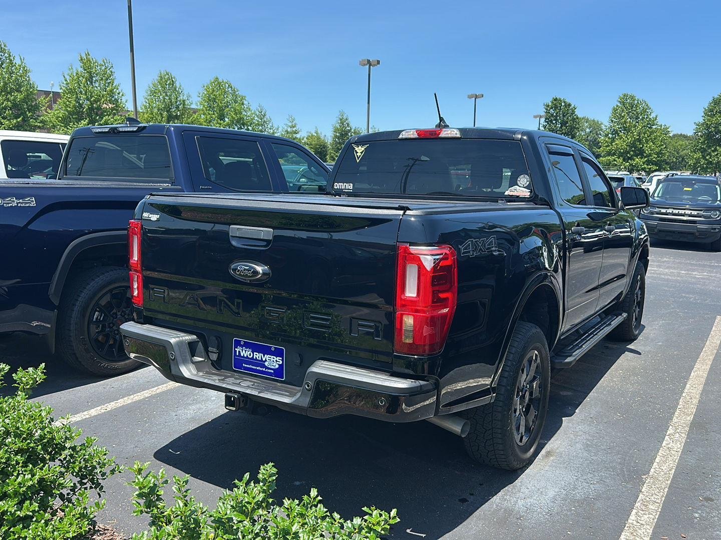 Used 2022 Shadow Black Ford XLT image 3