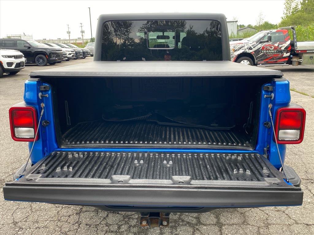Used 2021 Hydro Blue Pearlcoat Jeep Sport S image 22