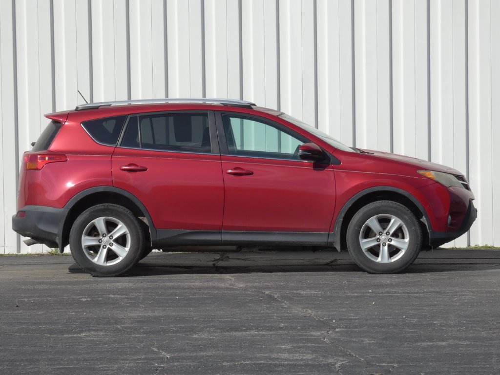 Used 2013 Toyota RAV4 XLE with VIN 2T3RFREV9DW055370 for sale in Kansas City