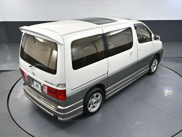 Used 1999 White Toyota Limited image 48