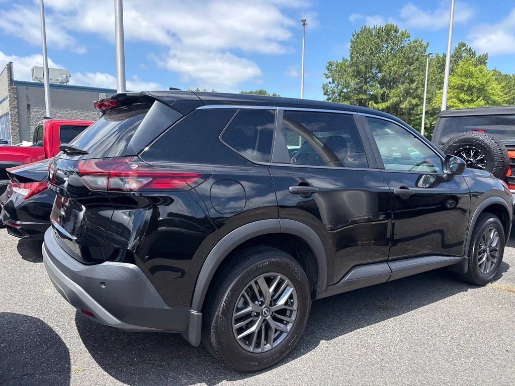 Used 2023 Black Nissan S image 9