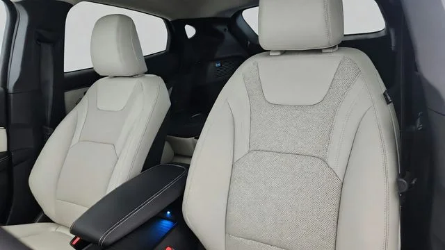 New 2026 Star White Metallic Tri-coat Ford Premium image 10