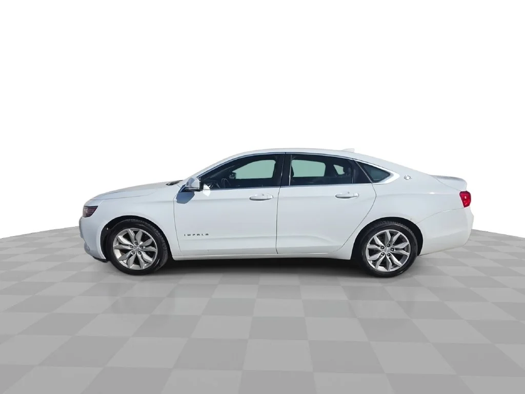 Used 2016 White Chevrolet LT image 5