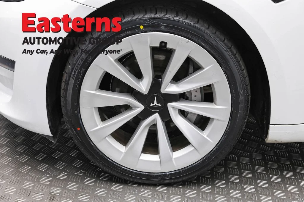 Used 2021 White Tesla Standard Range Plus image 26
