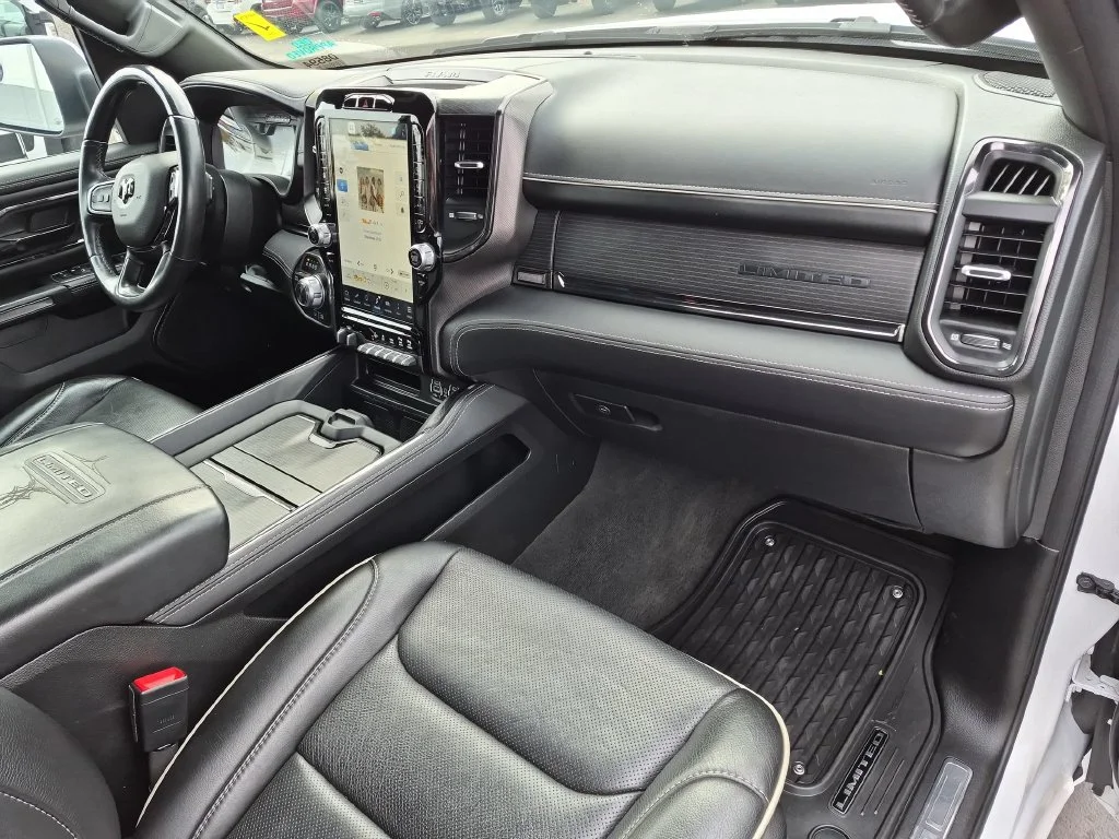 Used 2022 Bright White Clearcoat Ram Limited image 29