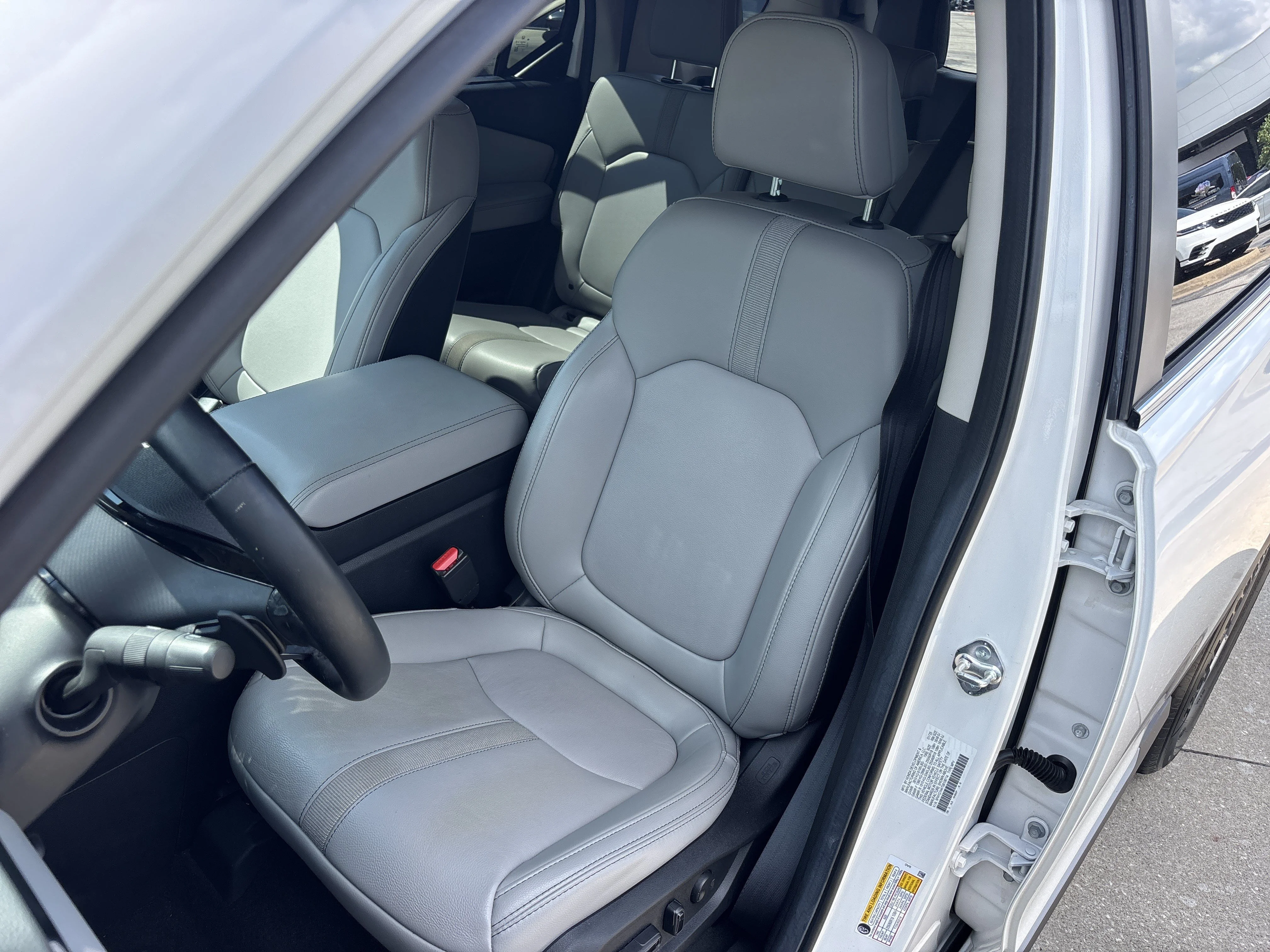 Used 2025 Platinum White Pearl Honda EX-L AWD image 20