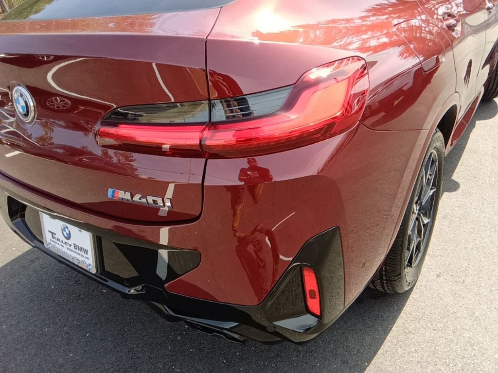 Used 2025 Aventurin Red Metallic BMW M40i image 29