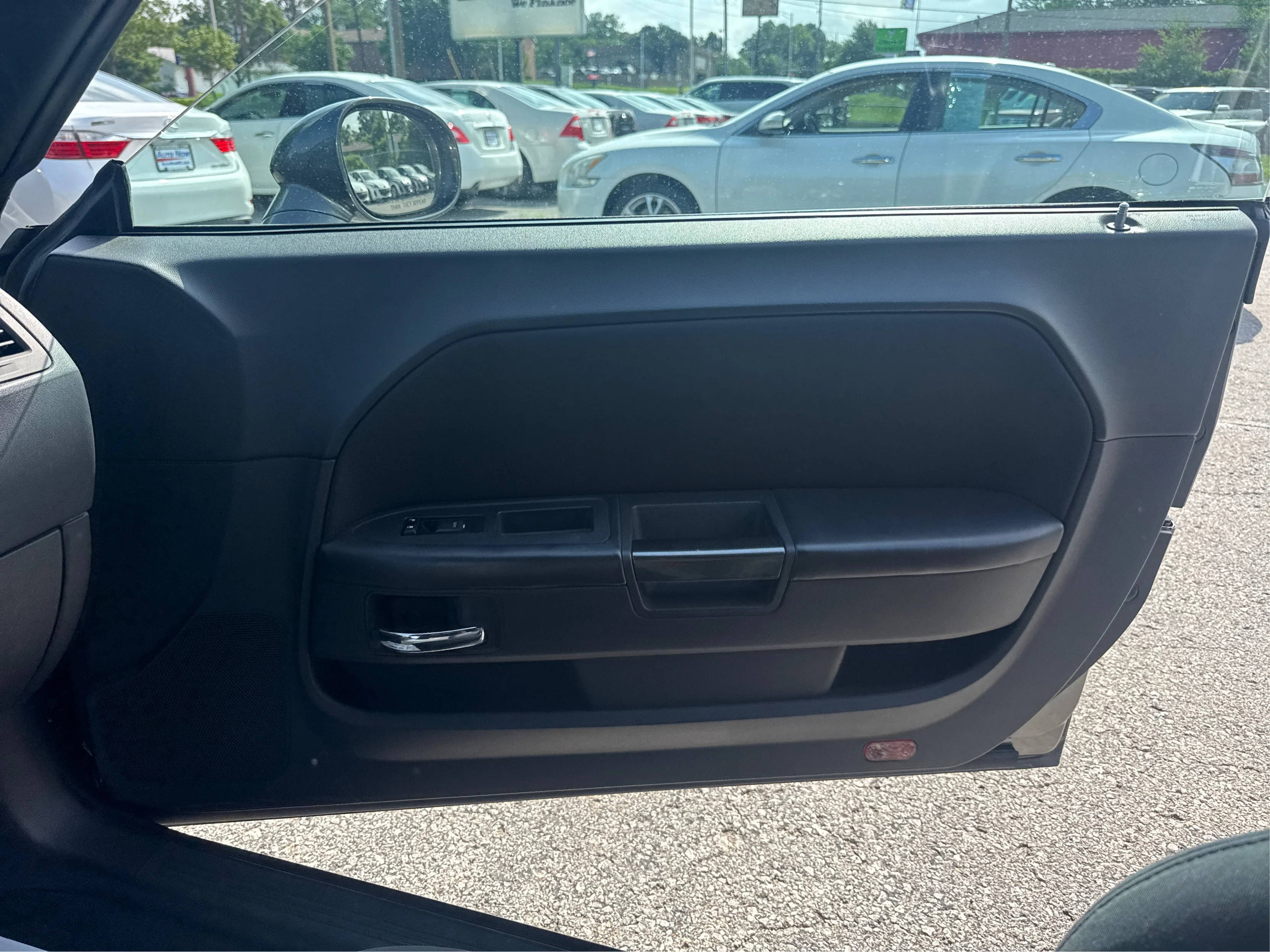 Used 2014 Gray Dodge SXT image 21