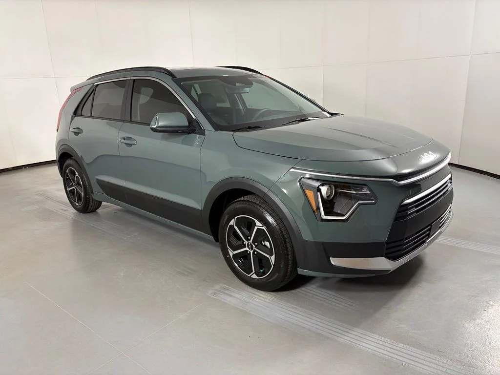 New 2026 Cityscape Green Kia EX image 2
