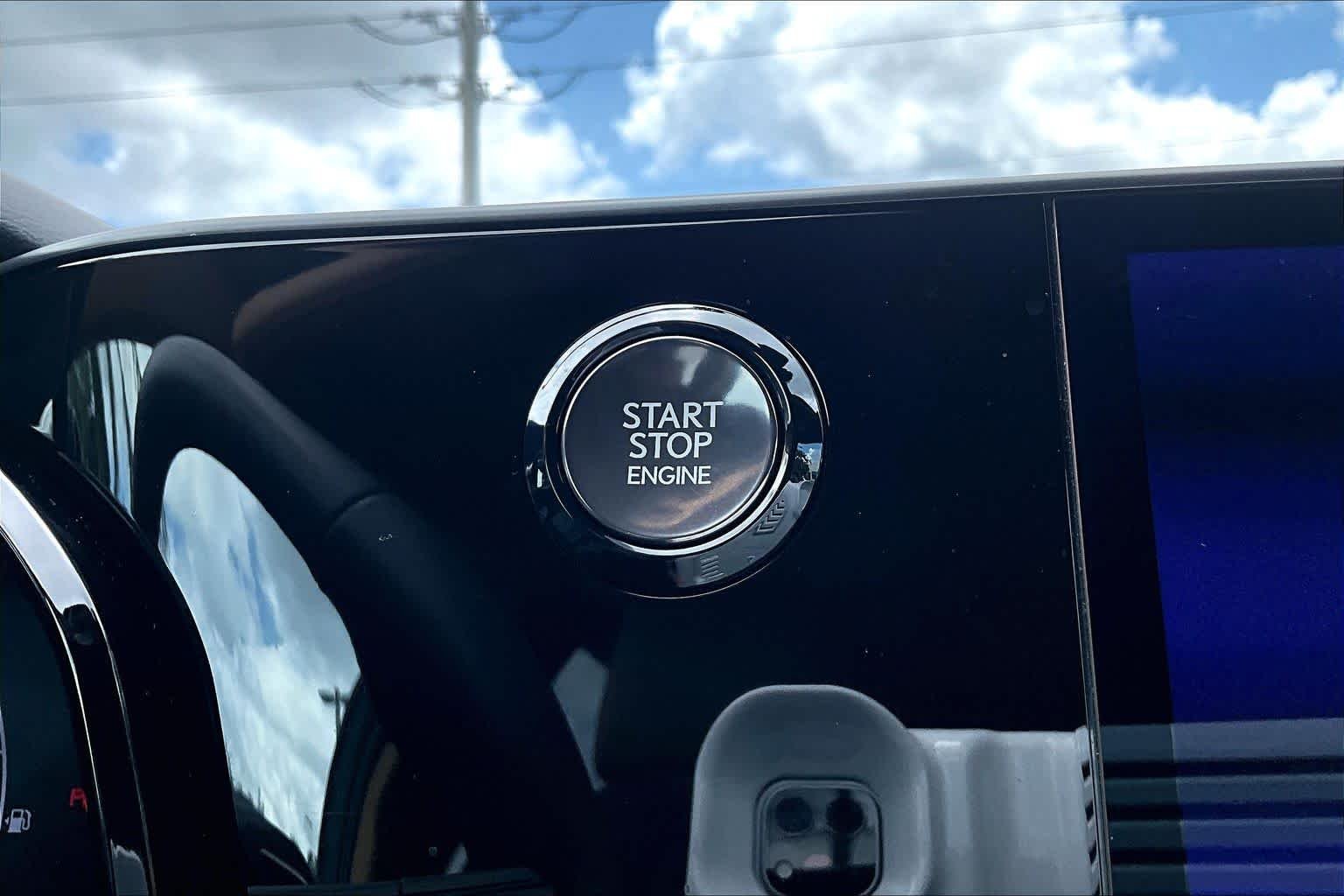 Used 2024 Atomic Silver Lexus Premium image 34