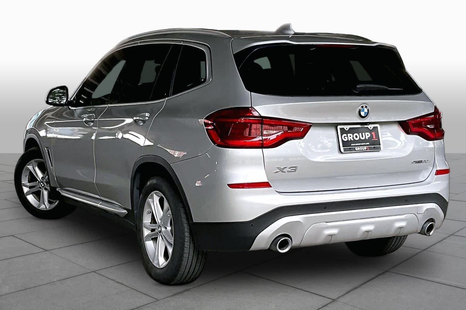 Used 2020 Glacier Silver Metallic BMW sDrive30i image 11