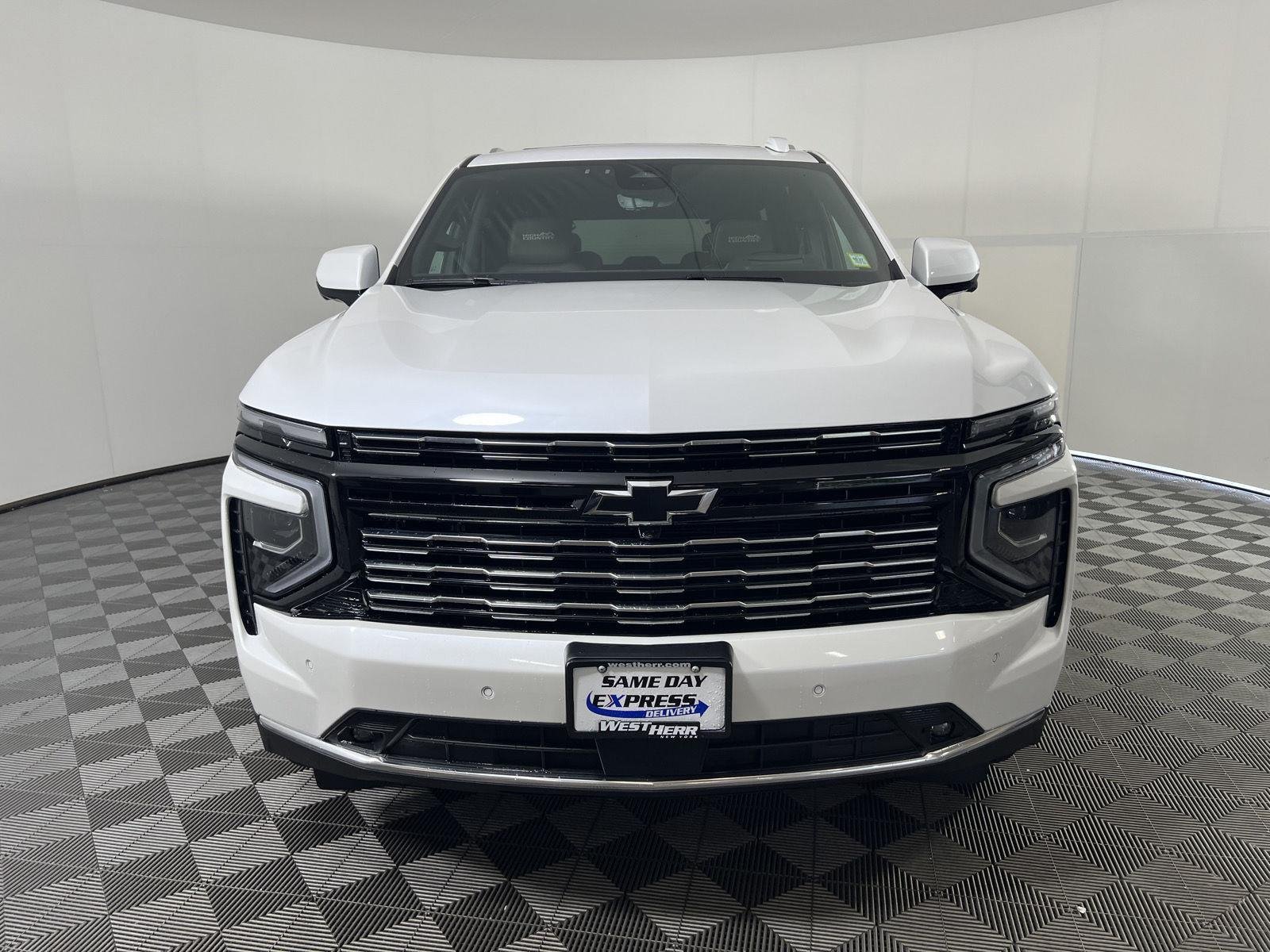 Used 2025 Iridescent Pearl Tricoat Chevrolet High Country image 36