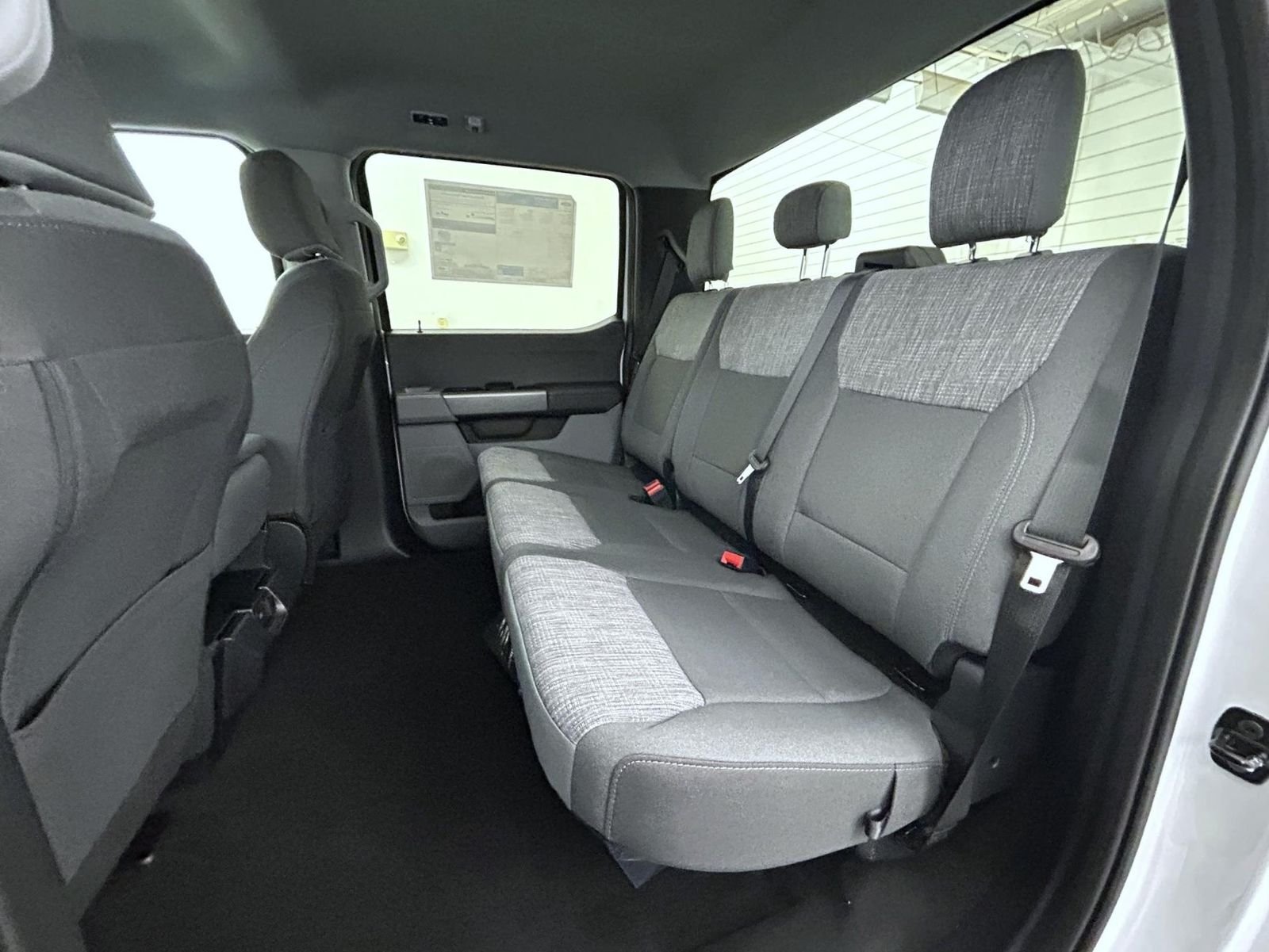 New 2026 Oxford White Ford XLT image 19