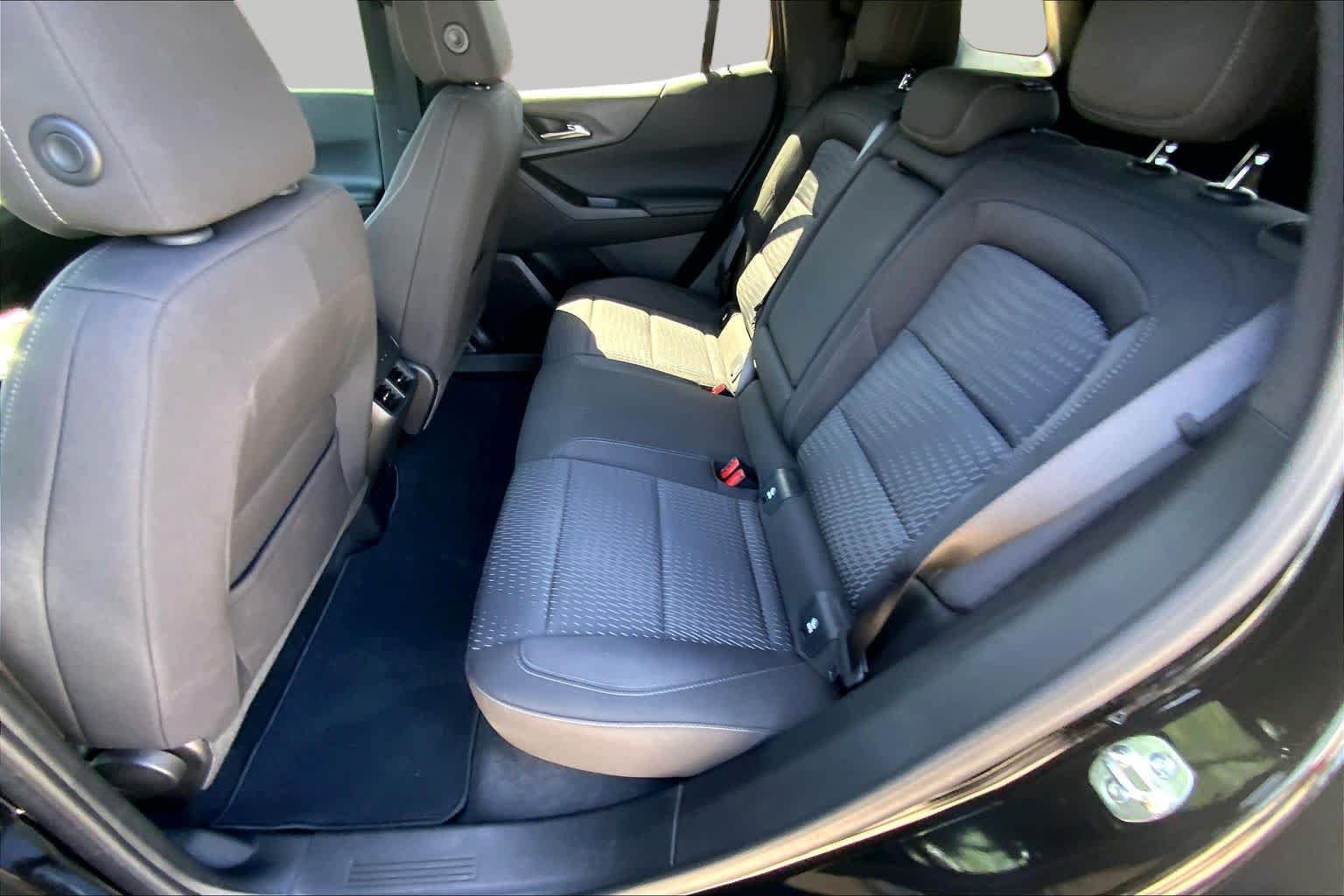 Used 2026 Mosaic Black Metallic Chevrolet FWD LT image 19