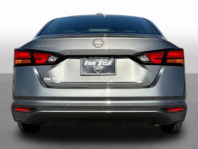 Used 2025 Gray Nissan 2.5 SV image 6