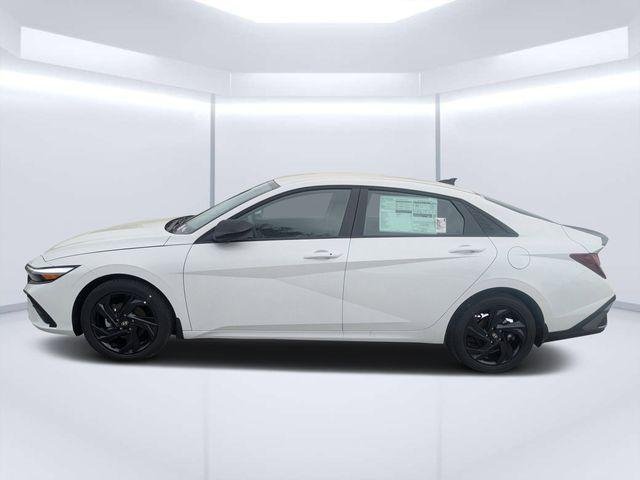 New 2026 White Hyundai SEL Sport image 6