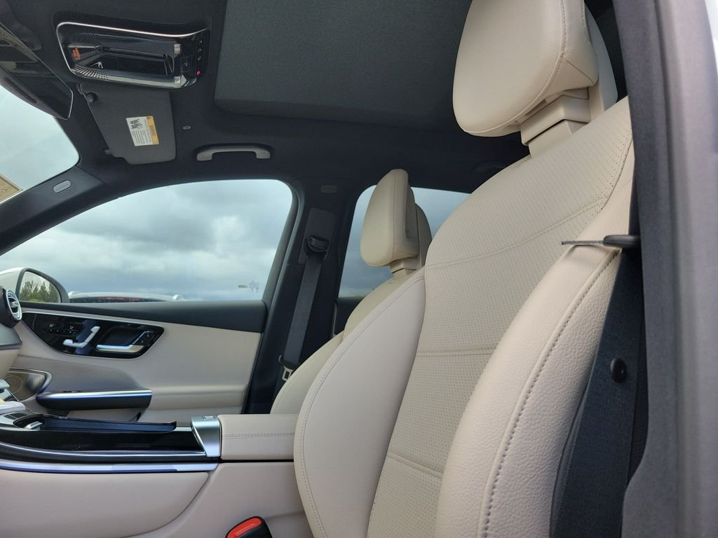 New 2027 Polar White Mercedes-Benz GLC 300 image 20