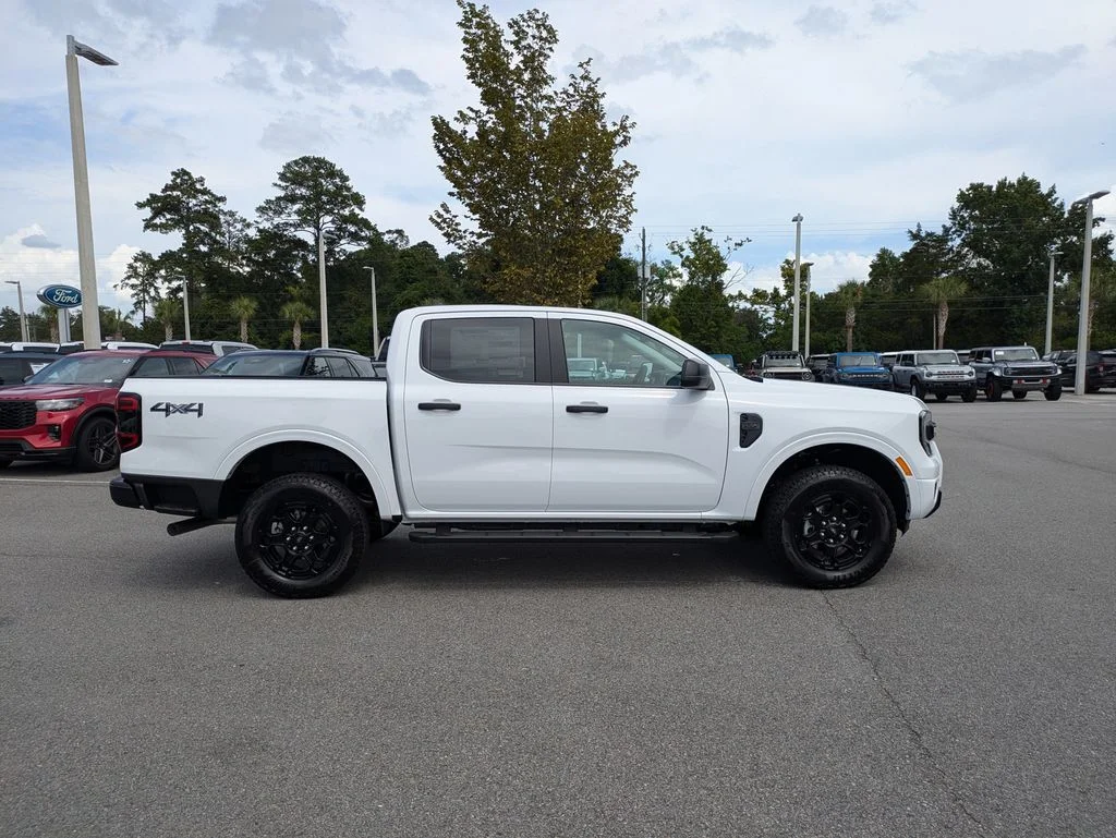New 2026 Oxford White Ford XLT image 3
