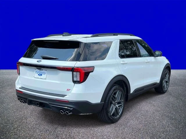 New 2026 Star White Metallic Tri-Coat Ford ST image 3