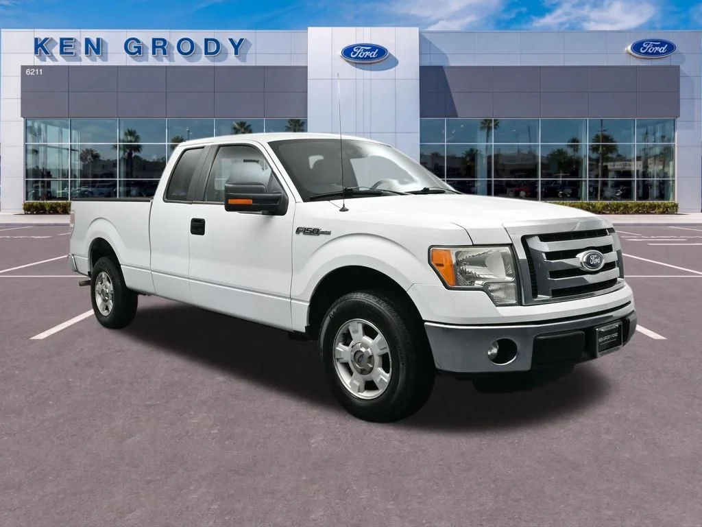 2012 Ford F-150 XLT SuperCab 145-in's photo
