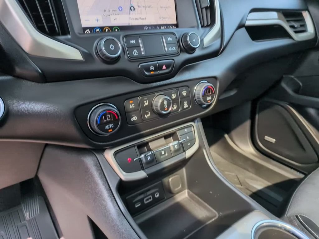 Used 2022 Black GMC Denali image 24