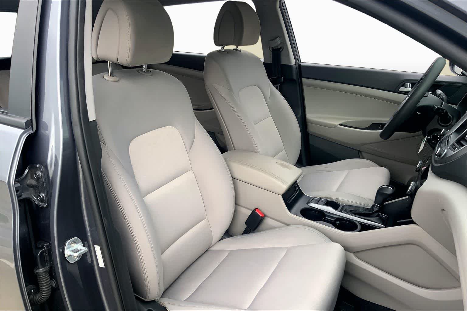 Used 2018 Coliseum Gray Hyundai SEL image 8