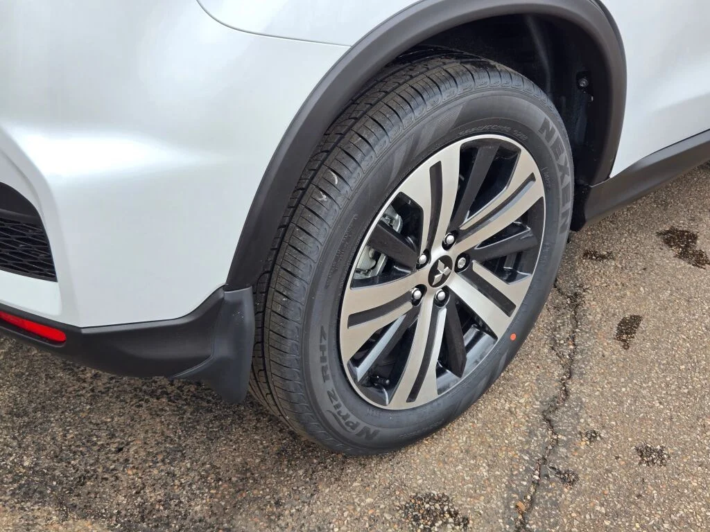 Used 2026 White Mitsubishi 2.0 ES image 10