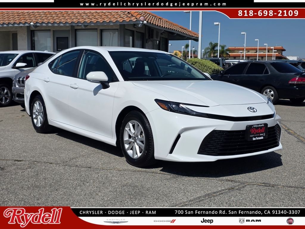 2025 Toyota Camry LE