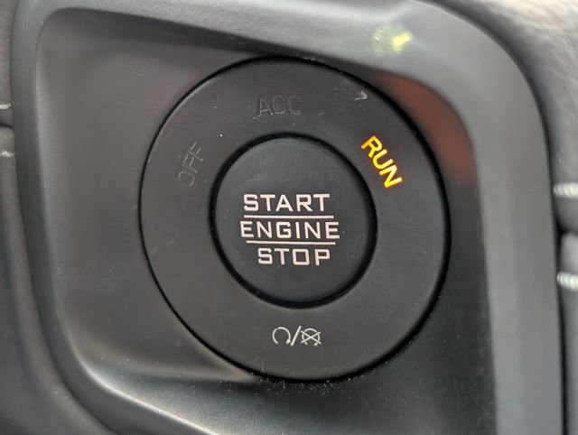 Used 2025 Gray Jeep Sahara 4xe image 25