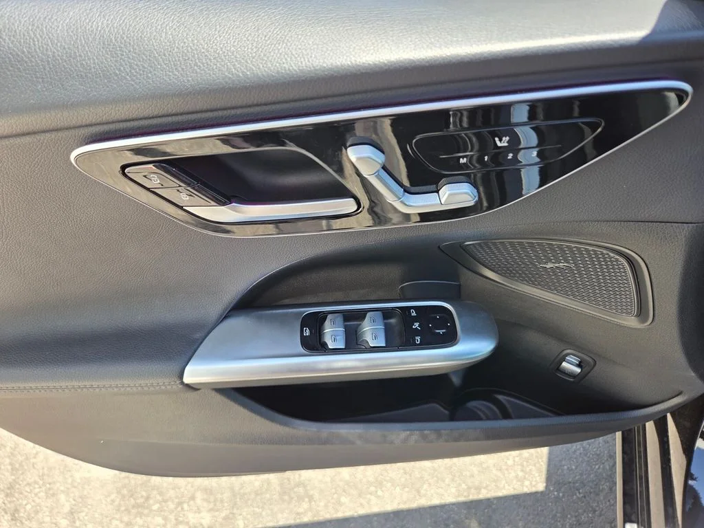 Used 2025 Black Mercedes-Benz C 300 image 23