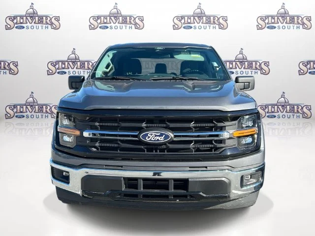 Used 2025 Gray Ford XLT image 2