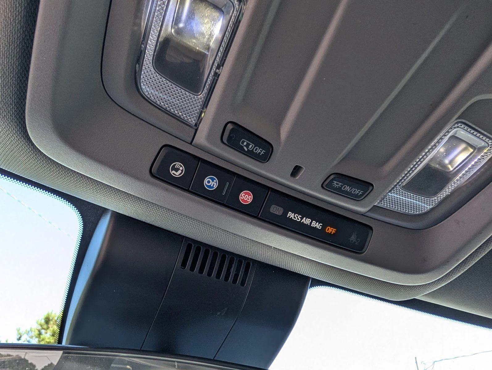 Used 2023 Summit White GMC Elevation image 23