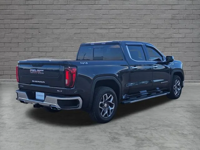 Used 2023 TITANIUM RUSH METALLIC GMC SLT image 5