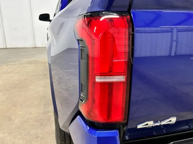 Used 2025 Blue Toyota SR5 image 7