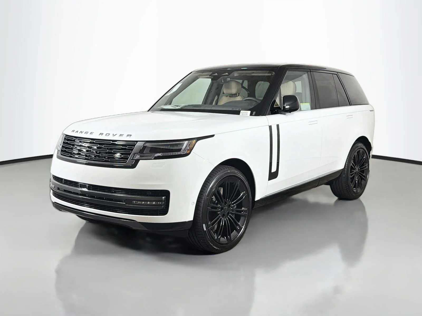 New 2026 Fuji White Land Rover SE image 1