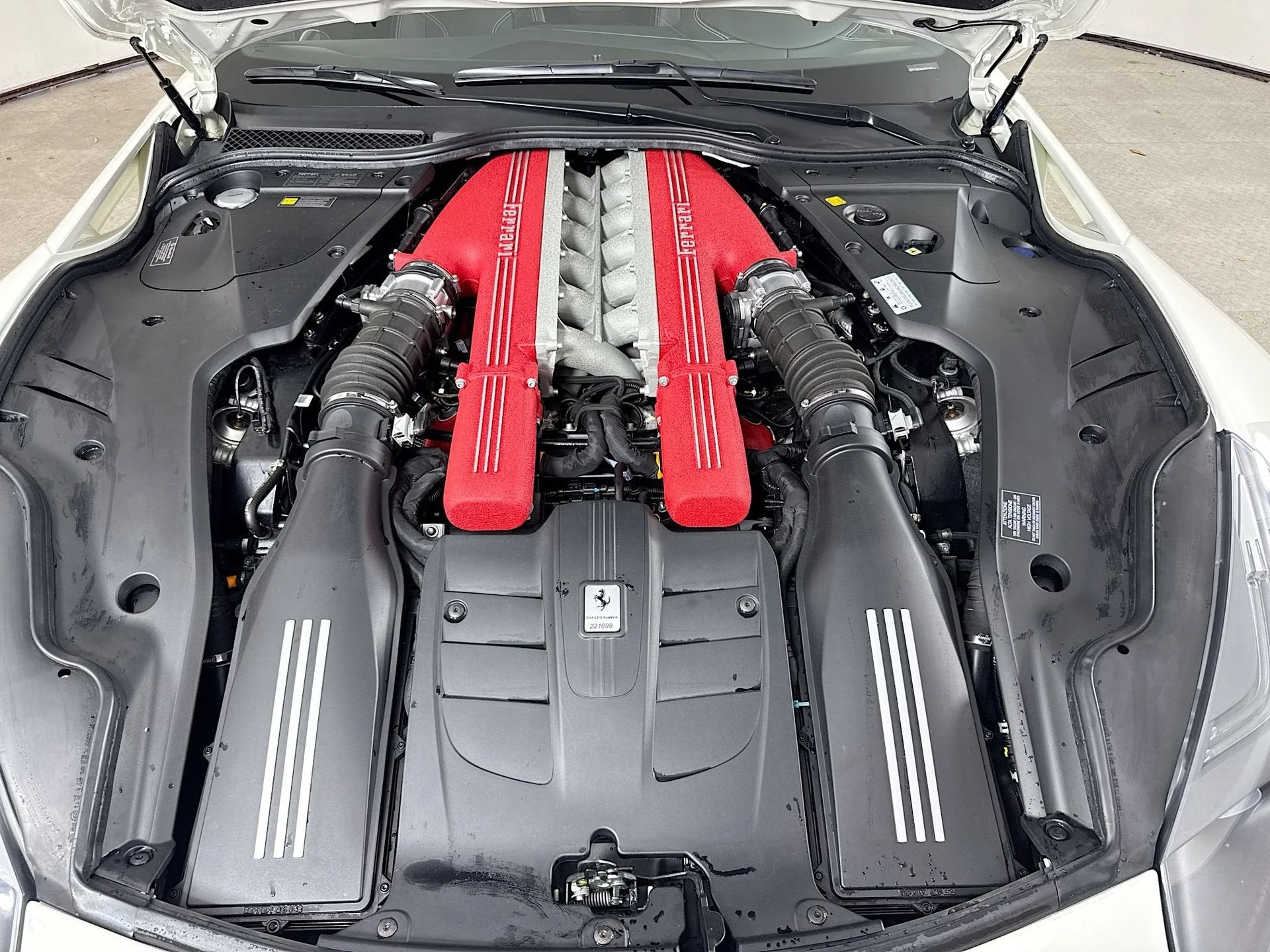 Certified Used 2017 Bianco Avus Ferrari Berlinetta image 19