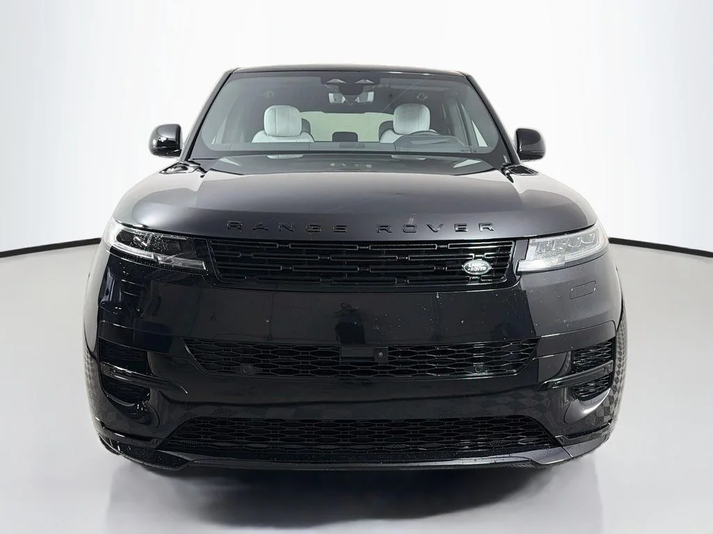 New 2027 Santorini Black Land Rover Dynamic SE image 2