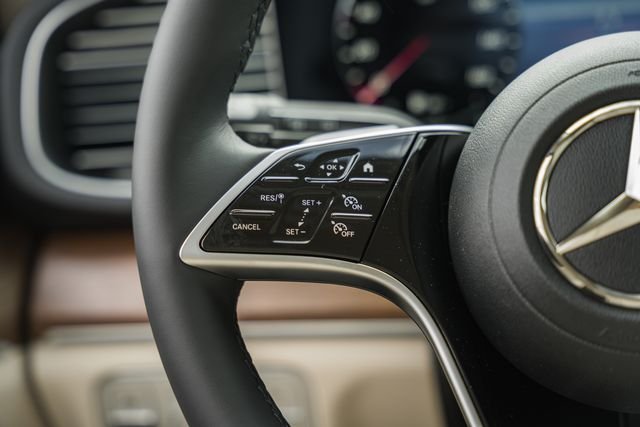 New 2026 Polar White Mercedes-Benz GLE 350 image 28