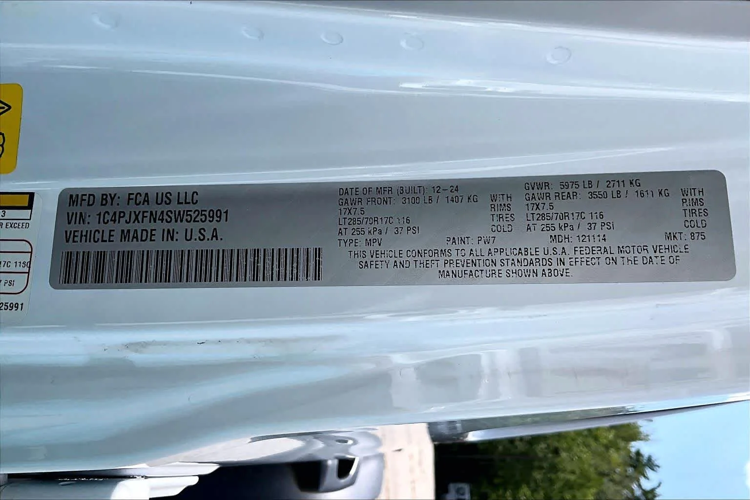 Certified Used 2025 Bright White Clearcoat Jeep Rubicon image 34