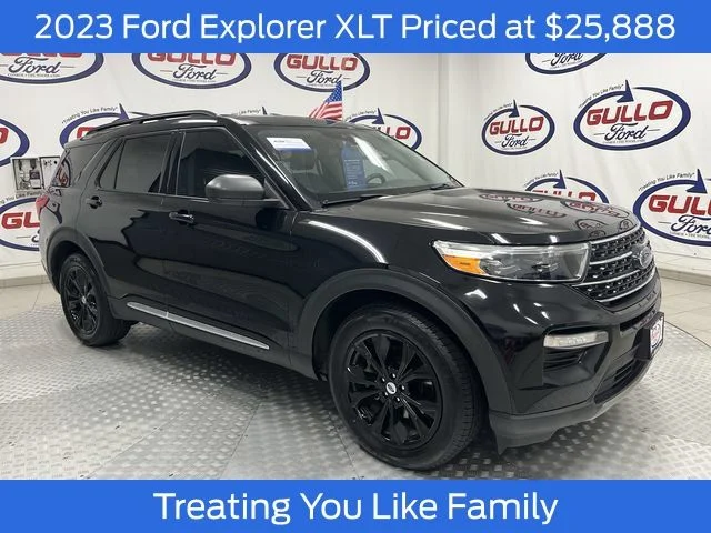 Certified Used 2023 Black Metallic Ford XLT image 1