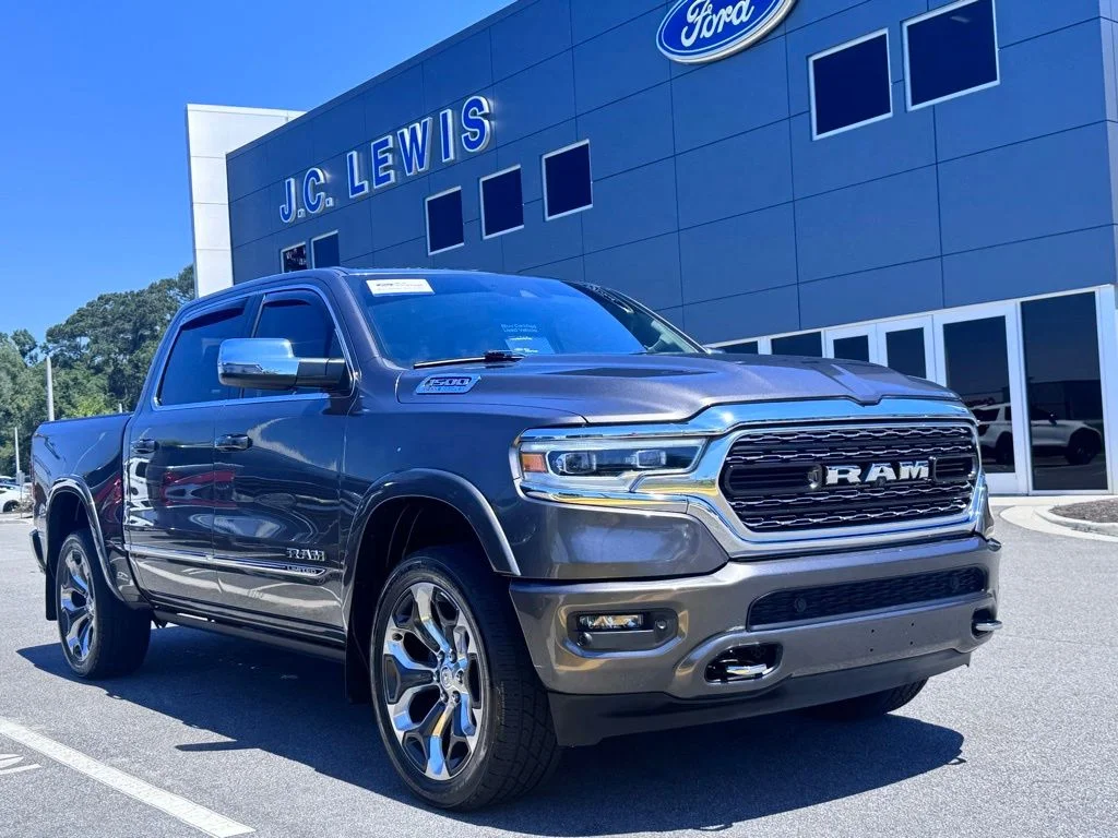 2023 RAM 1500 Limited 4x4 Crew Cab 5'7's photo
