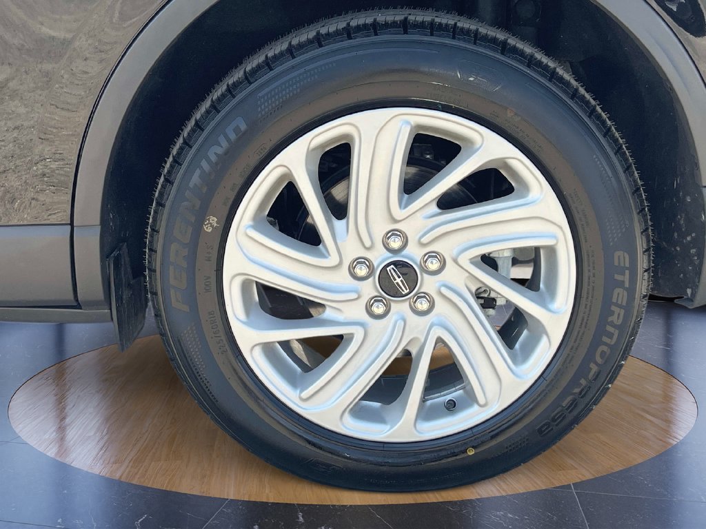 Certified Used 2023 Black Metallic Lincoln Standard image 35