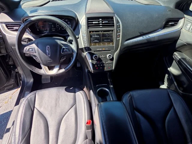 Used 2019 Magnetic Gray Metallic Lincoln Standard image 18