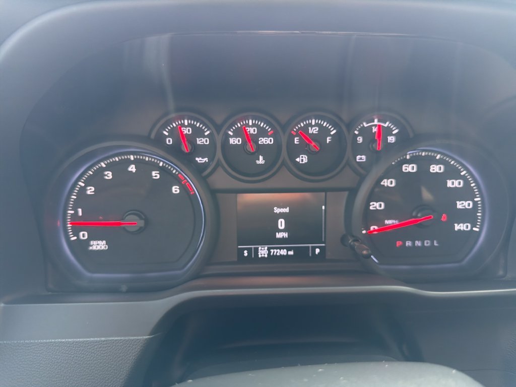 Used 2023 Silver Chevrolet Custom image 18