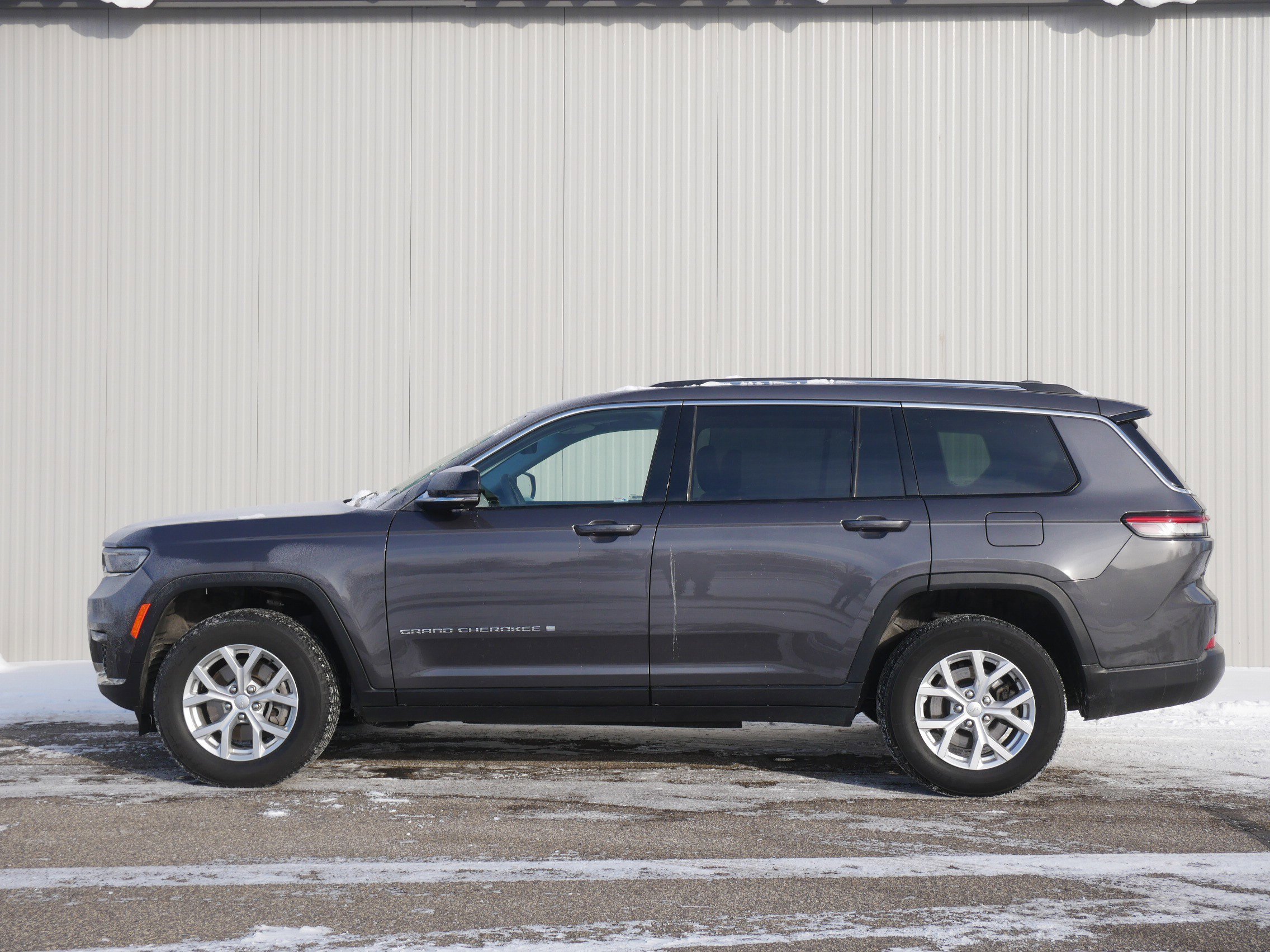 Used 2023 Jeep Grand Cherokee L Limited with VIN 1C4RJKBGXP8841104 for sale in Hastings, Minnesota