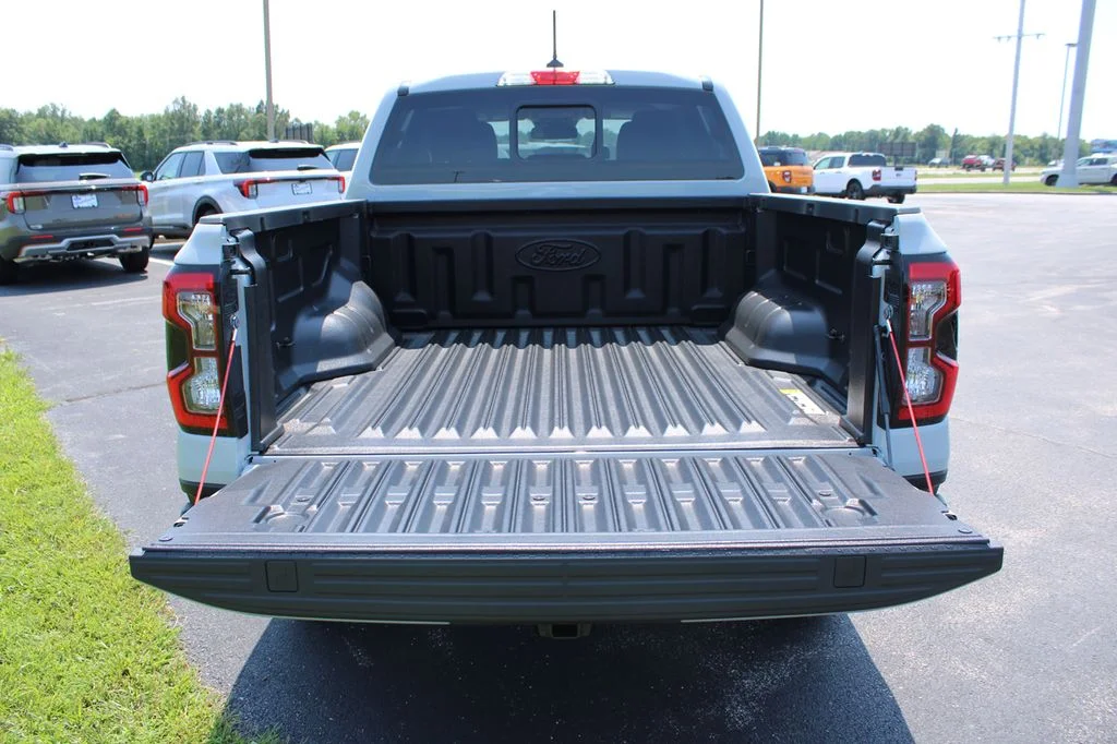 New 2026 Avalanche Ford XLT image 14